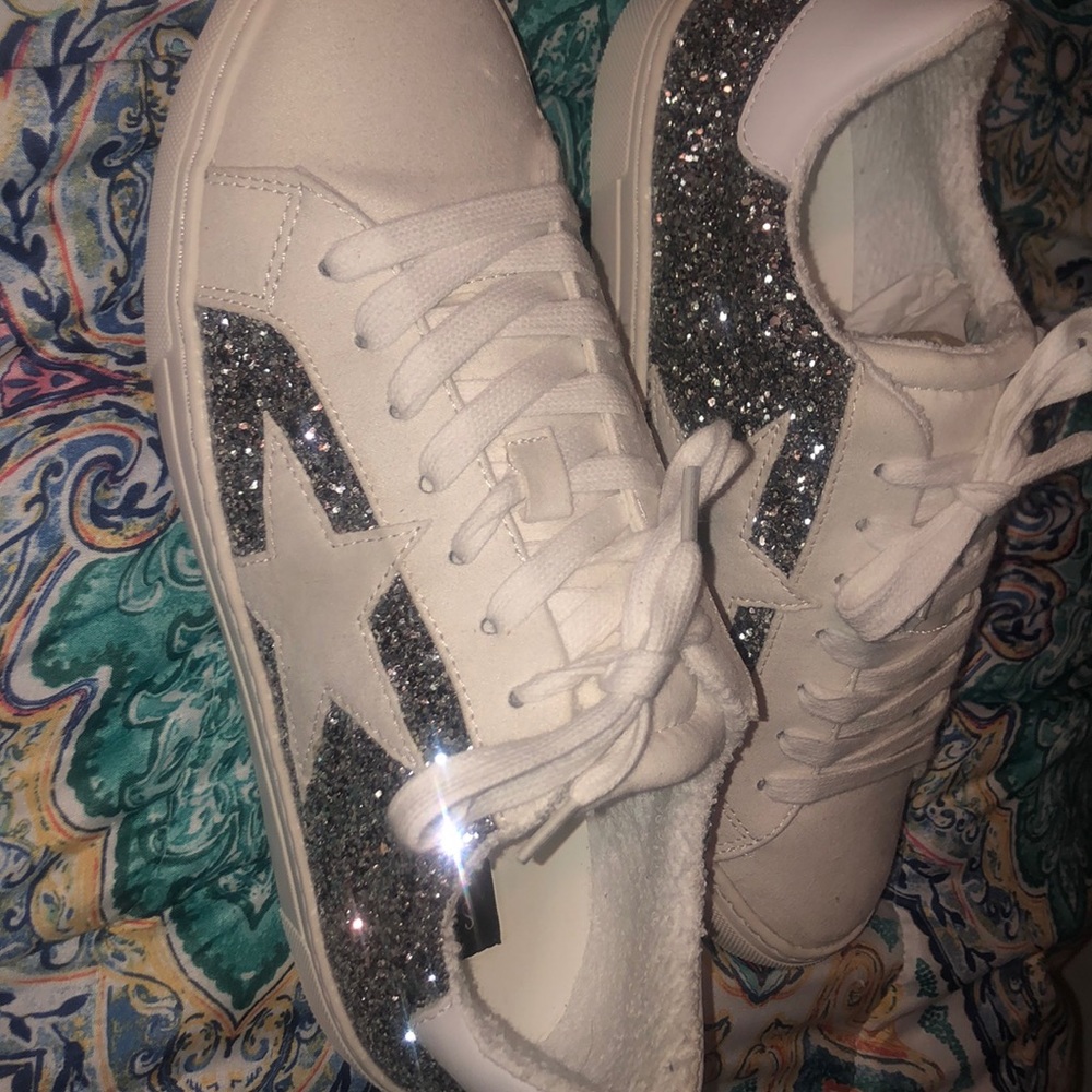 Steve Madden Star Sneakers